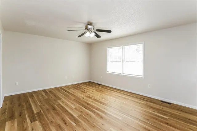 $1,845 | 810 Rowell Street, Excelsior Springs, MO 64024