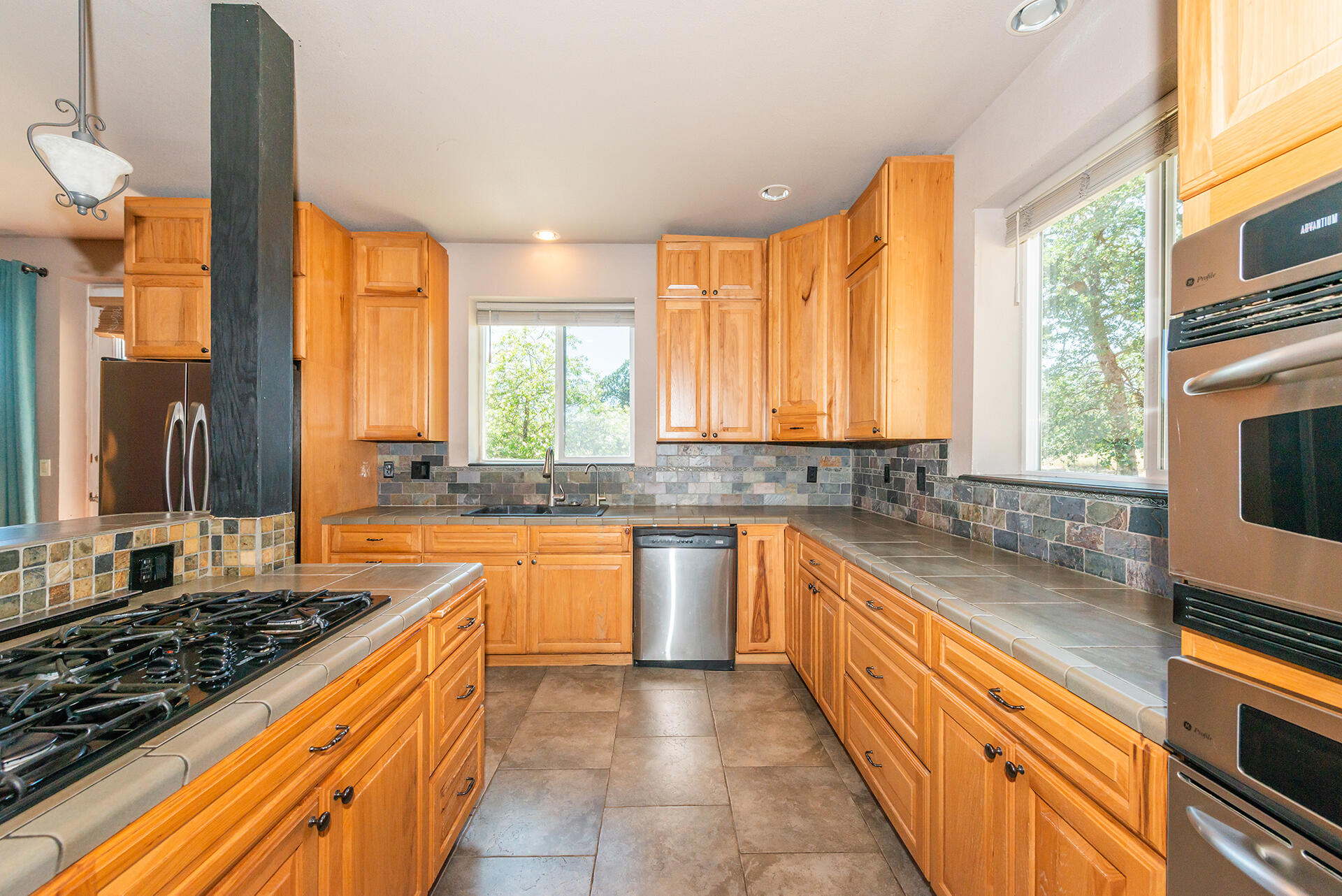 13575 Gas Point Road Igo, CA 96047 - Photo 17 of 59 Kitchen