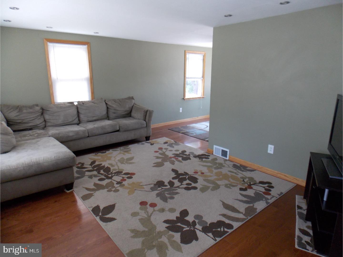 212 Byberry Road Hatboro, PA 19040 - Photo 5 of 24 Living Room