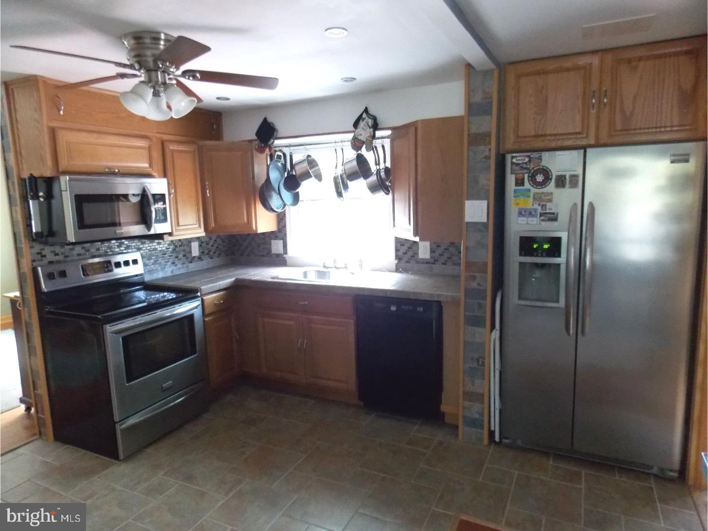 212 Byberry Road Hatboro, PA 19040 - Photo 6 of 24 Kitchen
