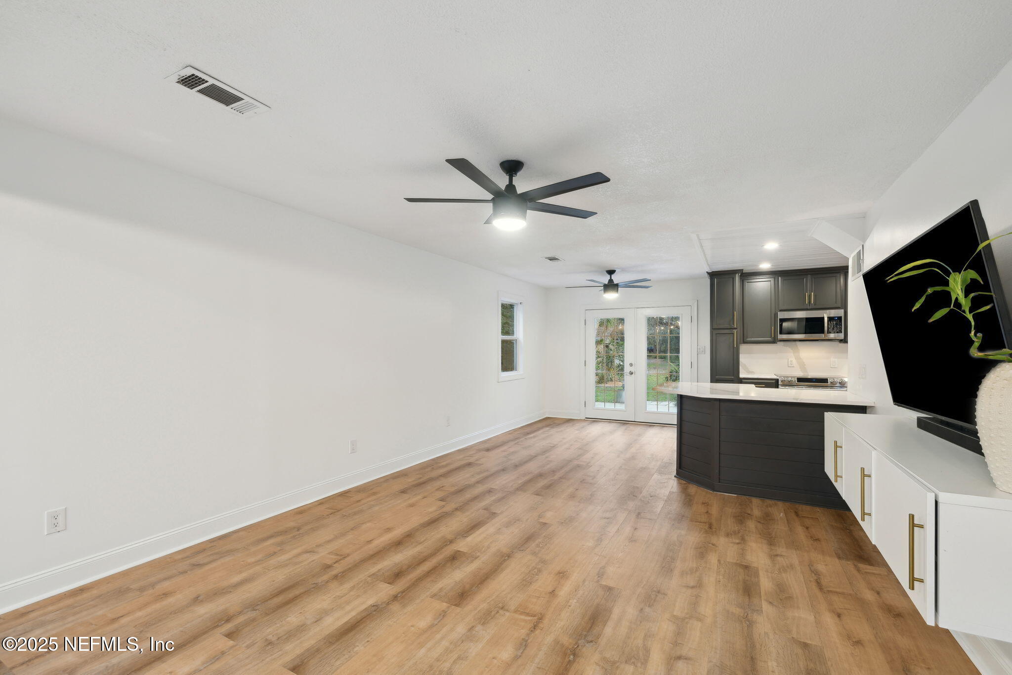 1904 Orange Picker Road Jacksonville, FL 32223 - Photo 14 of 61 Living room