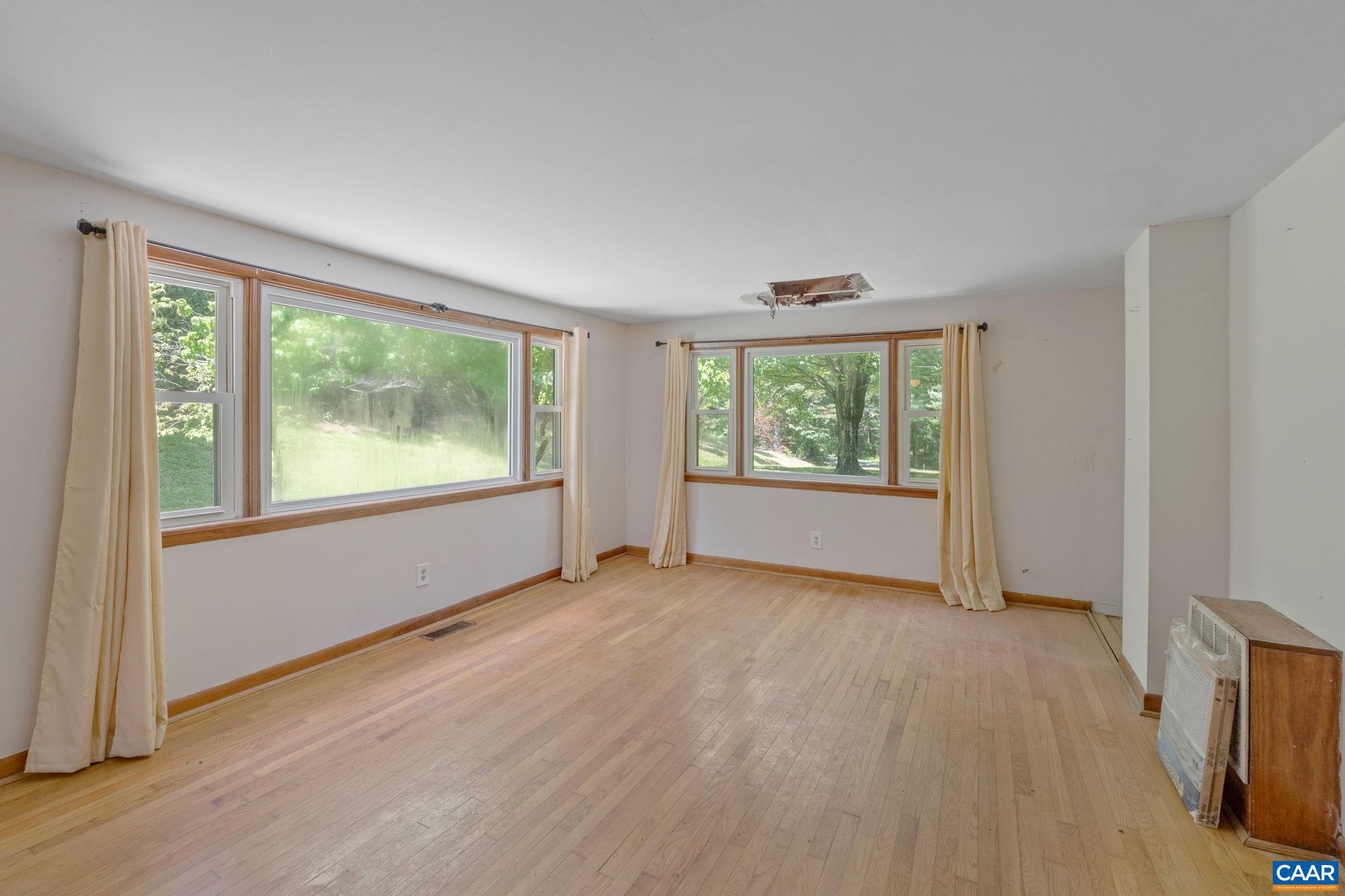 4427 Bunker Hill Road Keswick, VA 22947 - Photo 7 of 23 Family Room