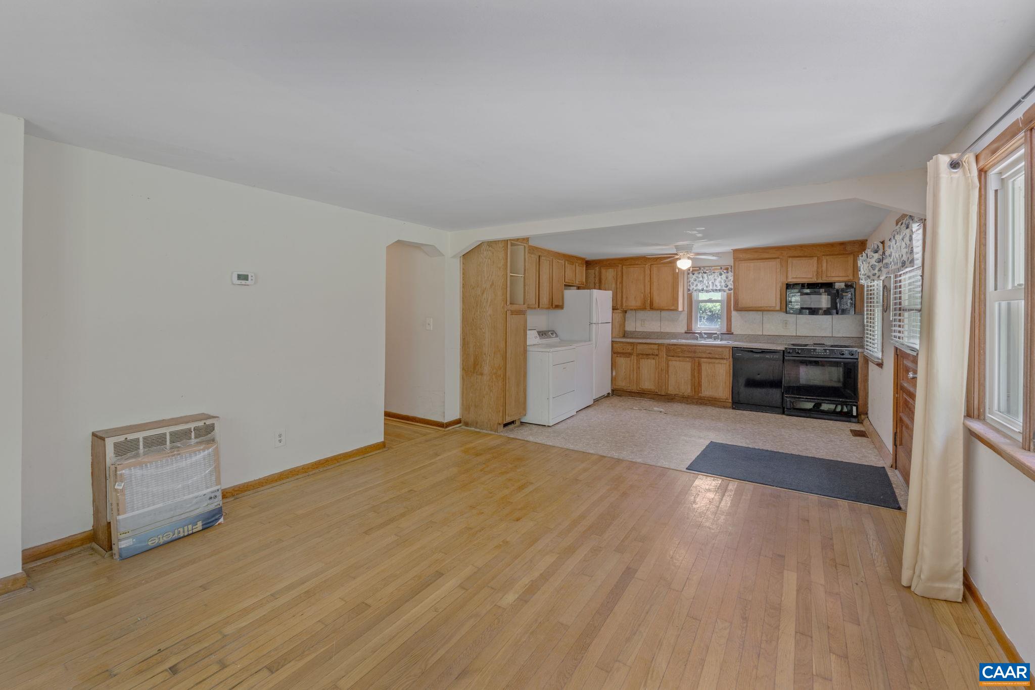 4427 Bunker Hill Road Keswick, VA 22947 - Photo 8 of 23 Ample Natural Light