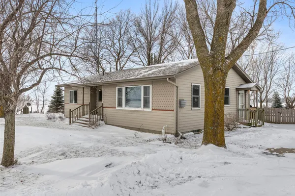 $350,000 | 35241 85th Street, Waseca, MN 56093