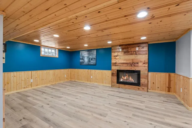 $340,000 | 35241 85th Street, Waseca, MN 56093