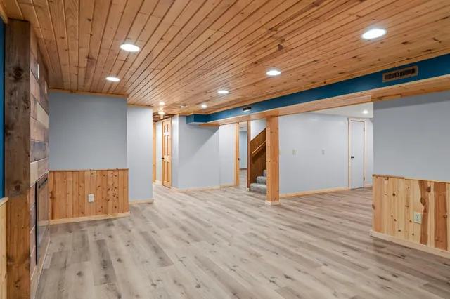 $340,000 | 35241 85th Street, Waseca, MN 56093