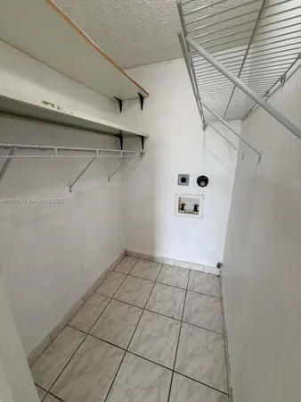 a view of a utility room