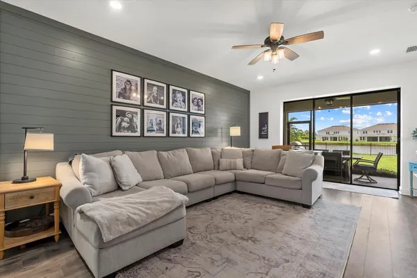 $624,900 | 16419 Paynes Ml Drive, Lakewood Ranch, FL 34211