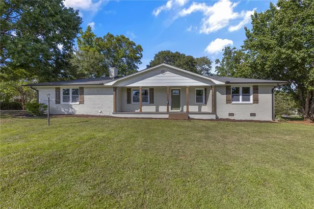 $277,500 | 102 Pamela Drive, Williamston, SC 29697