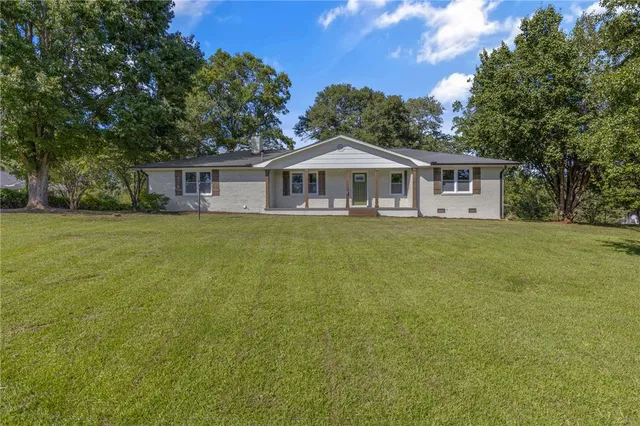 $277,500 | 102 Pamela Drive, Williamston, SC 29697