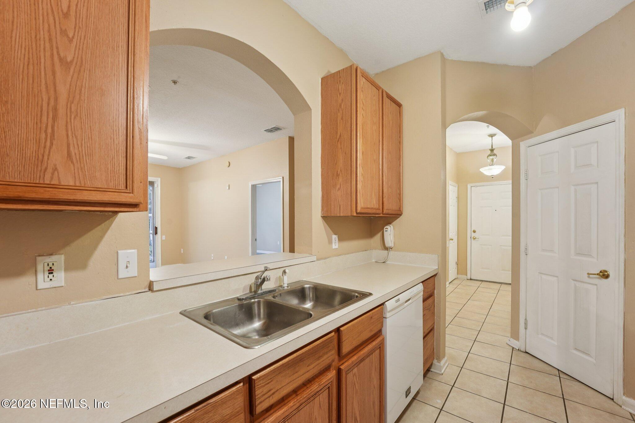 7990 Baymeadows Road East, Unit 1001 Jacksonville, FL 32256 - Photo 13 of 26 13-web-or-mls-Baymeadows Rd-S0602-013