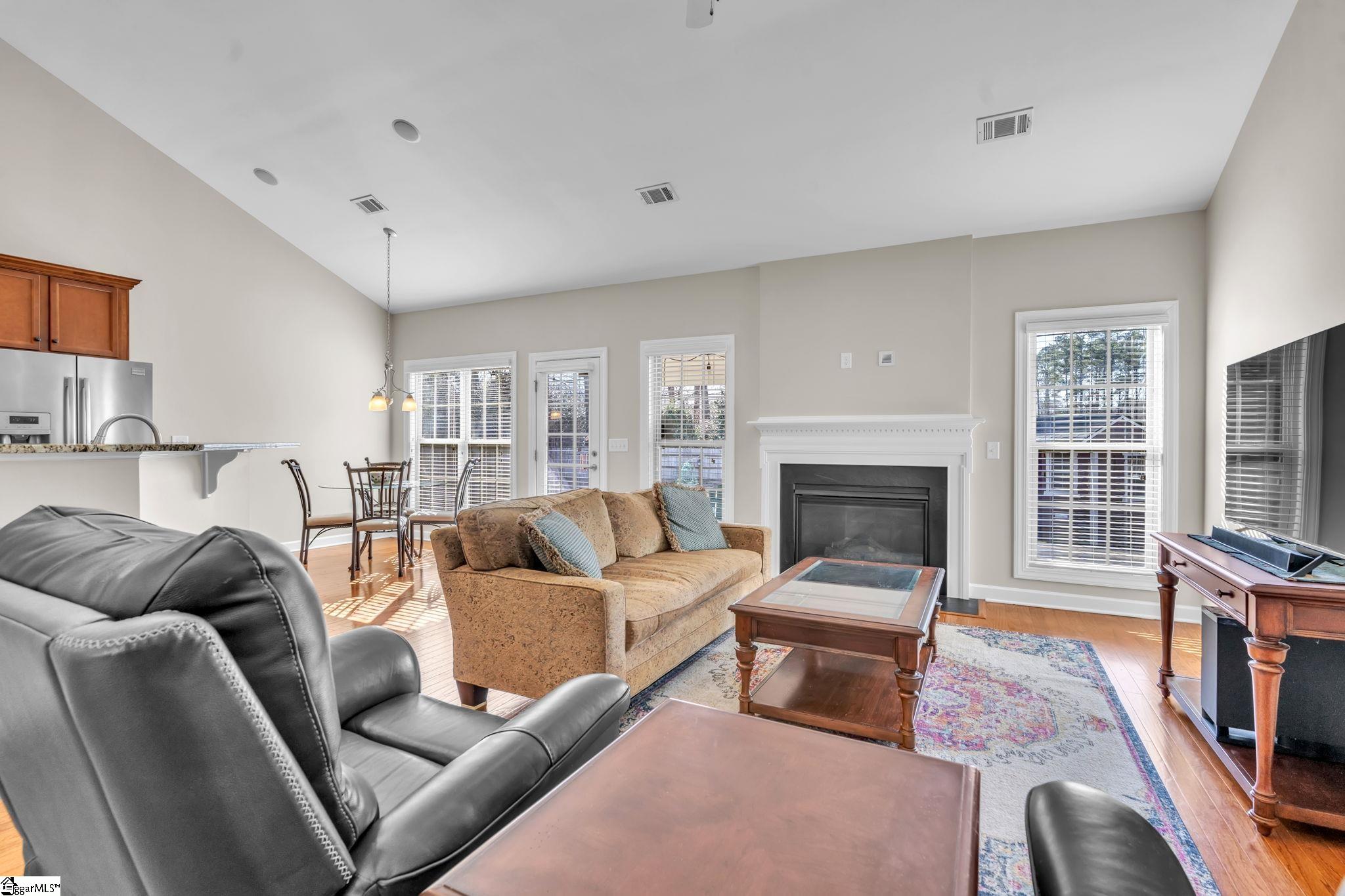 604 Chillingham Court Fountain Inn, SC 29644 - Photo 4 of 35