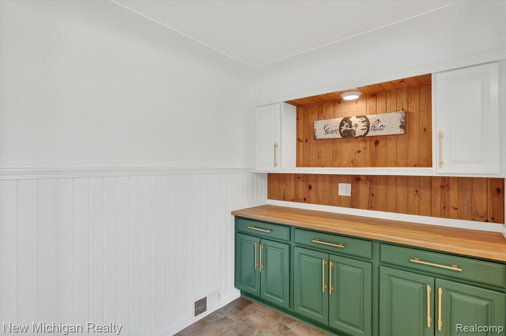 11374 Lahring Road Gaines, MI 48436 - Photo 18 of 66