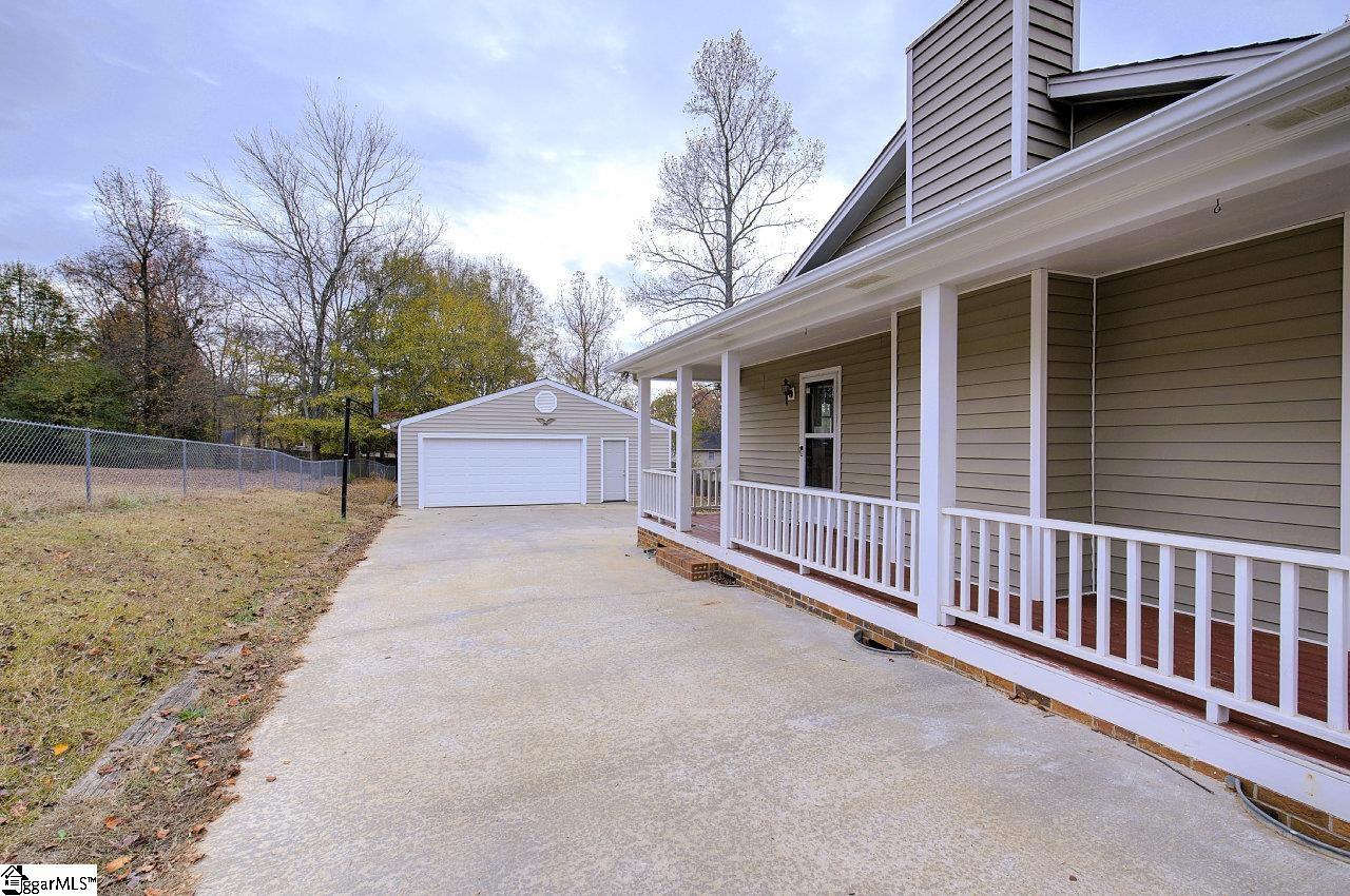 1324 Saluda Dam Road Easley, SC 29640 - Photo 29 of 36