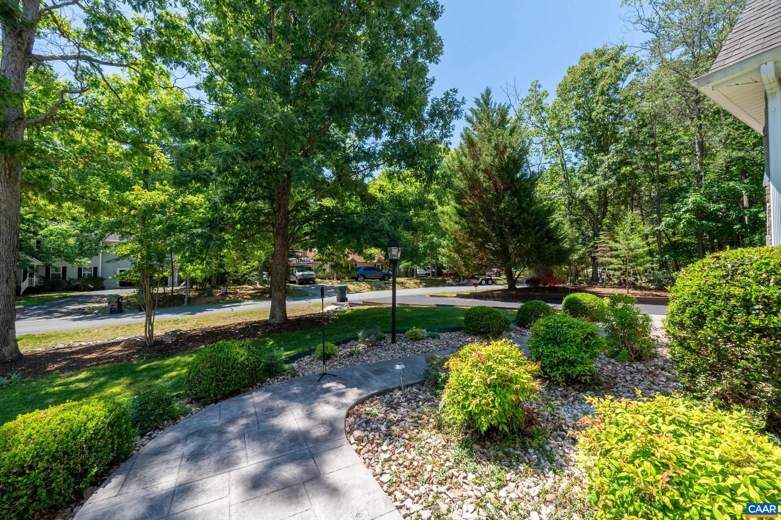 16 Cliftwood Road Palmyra, VA 22963 - Photo 4 of 69