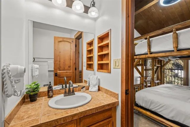 $1,809,000 | 2315 Ski Trail Lane, Unit 10, Steamboat Springs, CO 80487