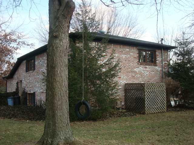 1110 Apple Valley Road Greenwood, IN 46142 - Photo 10 of 12 Gallery Image 10