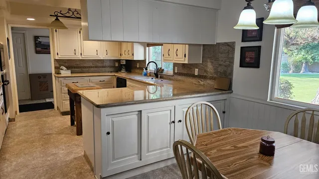 $595,000 | Undisclosed Address, Bakersfield, CA 93309