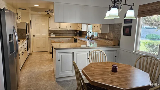 $595,000 | Undisclosed Address, Bakersfield, CA 93309