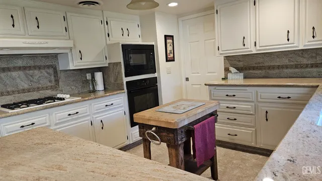 $595,000 | Undisclosed Address, Bakersfield, CA 93309