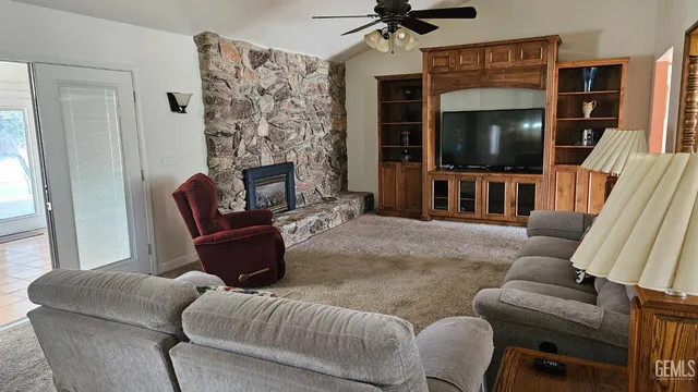 $595,000 | Undisclosed Address, Bakersfield, CA 93309