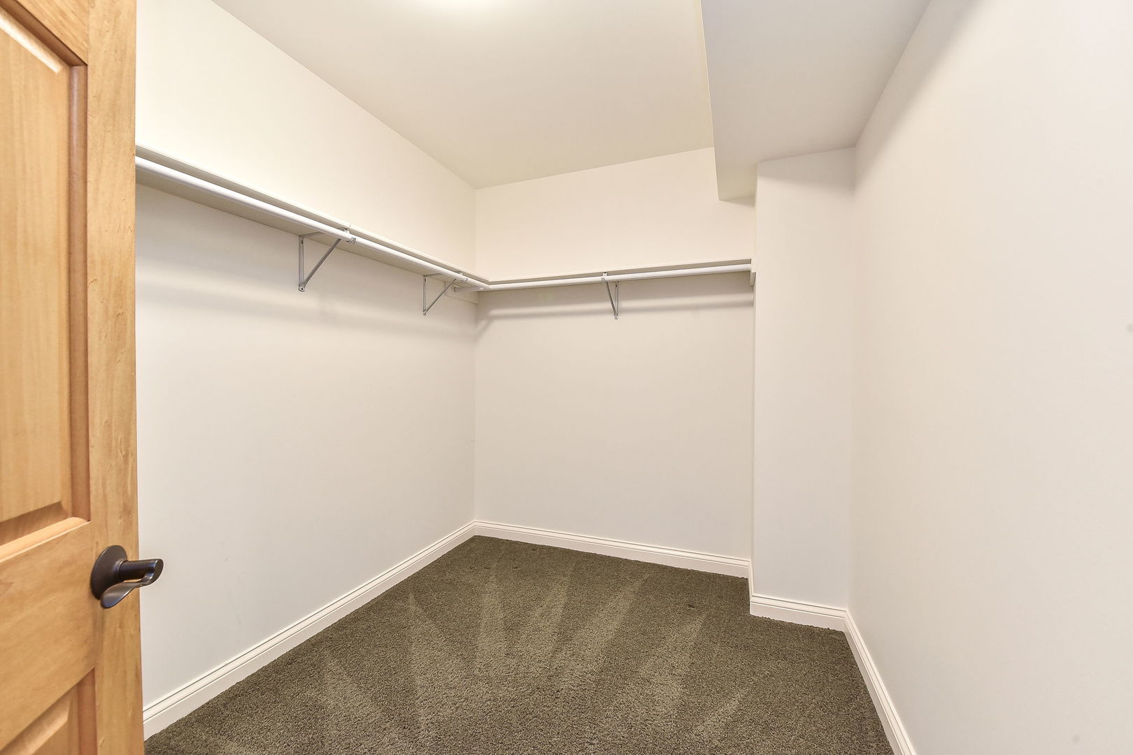 1737 Hunters Ridge Lane Sugar Grove, IL 60554 - Photo 36 of 50 a view of an empty room