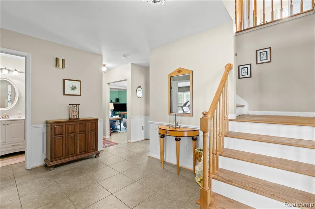 799 Croydon Road Rochester Hills, MI 48309 - Photo 5 of 56