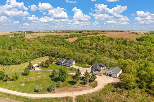 $1,750,000 | W10415 521st Avenue, Prescott, WI 54021