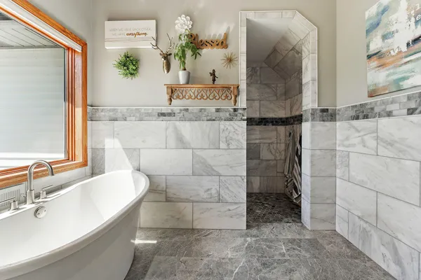 $1,750,000 | W10415 521st Avenue, Prescott, WI 54021