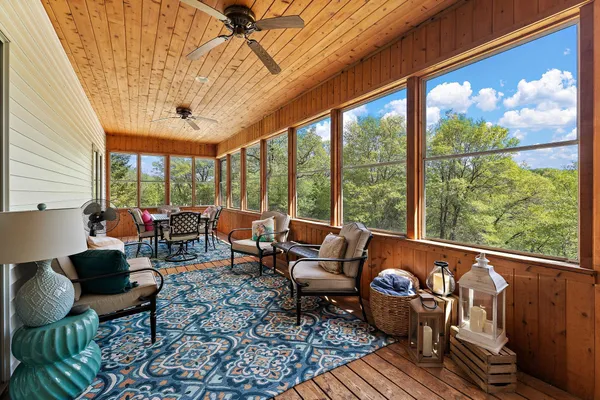 $1,750,000 | W10415 521st Avenue, Prescott, WI 54021