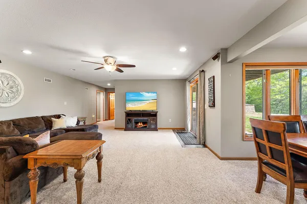 $1,750,000 | W10415 521st Avenue, Prescott, WI 54021