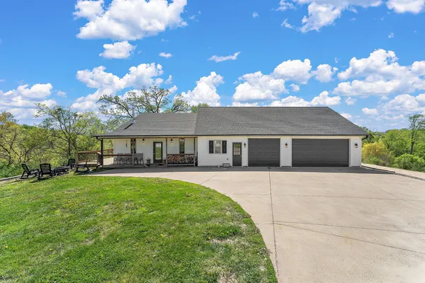 $1,750,000 | W10415 521st Avenue, Prescott, WI 54021