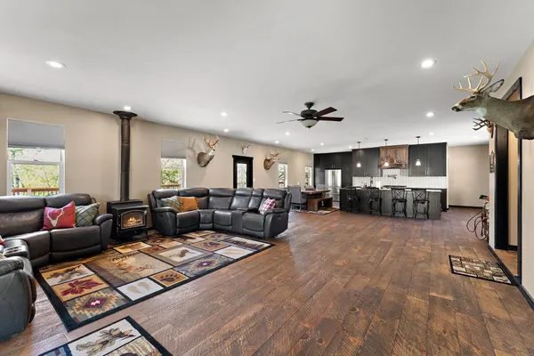 $1,750,000 | W10415 521st Avenue, Prescott, WI 54021