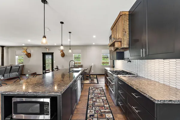 $1,750,000 | W10415 521st Avenue, Prescott, WI 54021