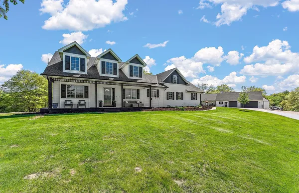 $1,750,000 | W10415 521st Avenue, Prescott, WI 54021