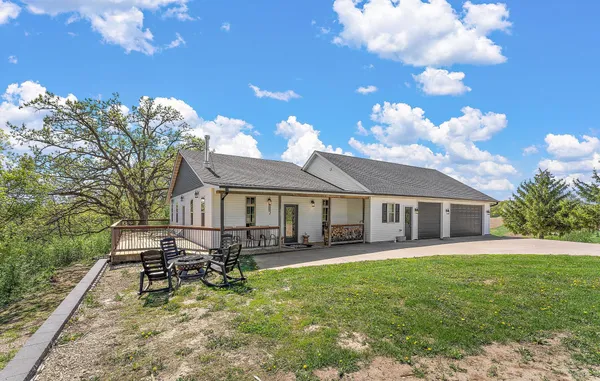 $1,750,000 | W10415 521st Avenue, Prescott, WI 54021