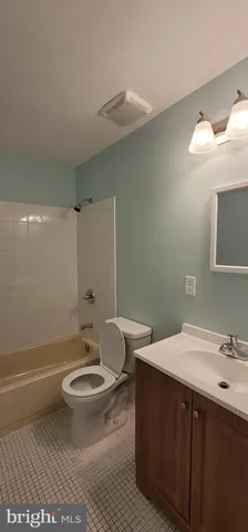 $485,000 | 9 Candlewood Circle, Marlton, NJ 08053