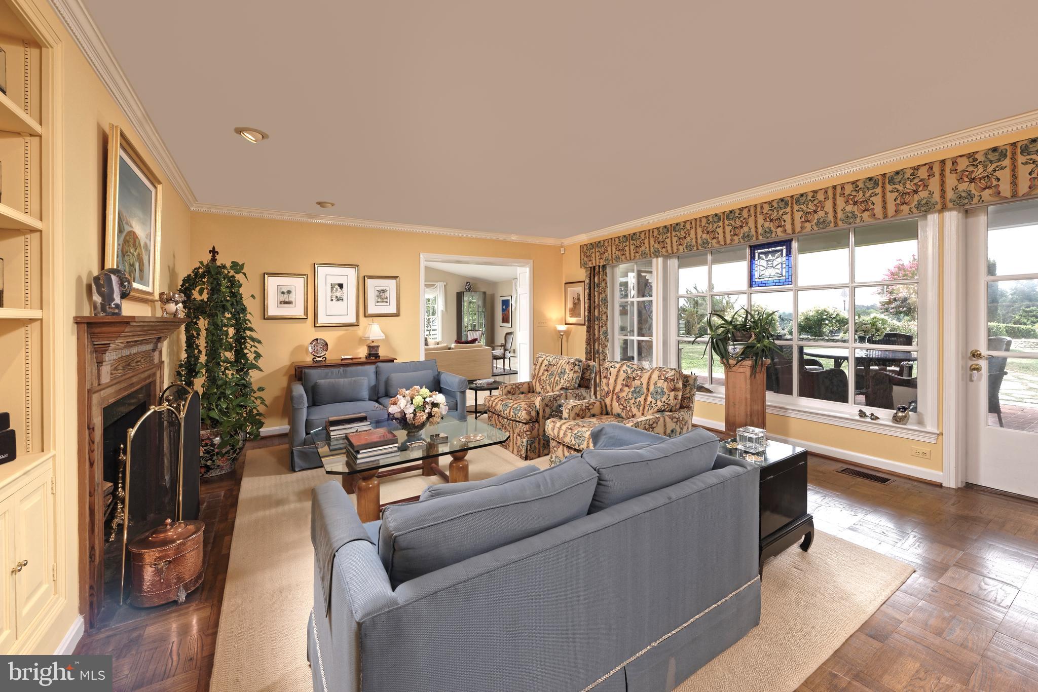 35771 Snake Hill Road Middleburg, VA 20117 - Photo 11 of 74 LR has large picture window w/views of gardens