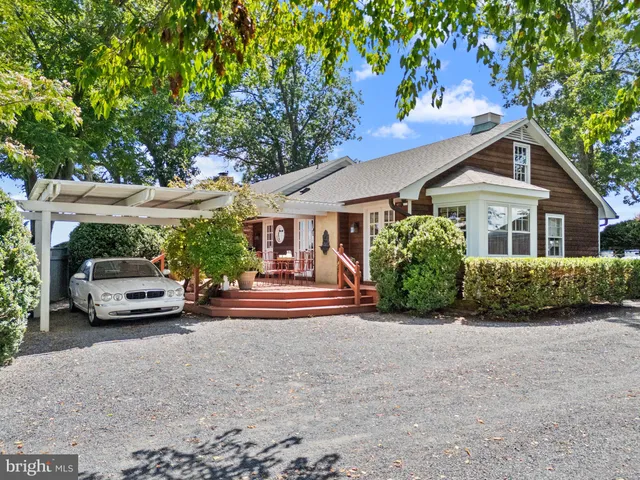 $2,495,000 | 35771 Snake Hill Road, Middleburg, VA 20117