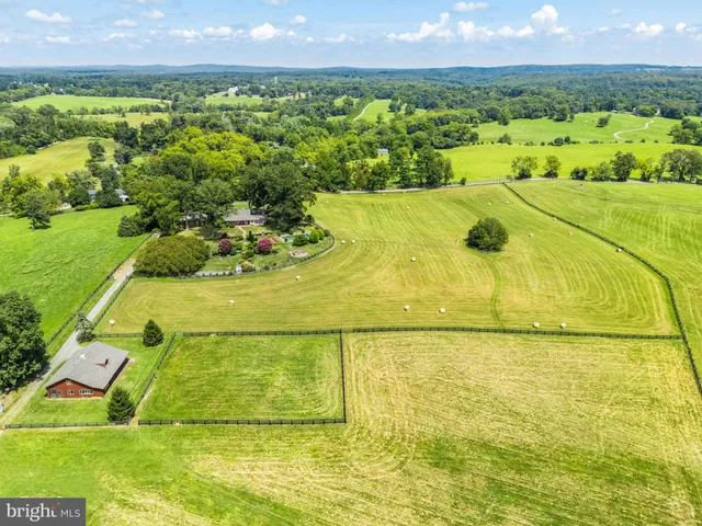 $2,495,000 | 35771 Snake Hill Road, Middleburg, VA 20117