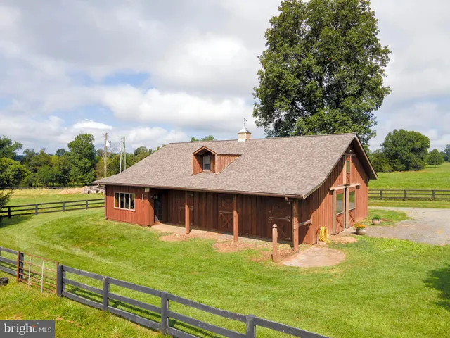 $2,495,000 | 35771 Snake Hill Road, Middleburg, VA 20117