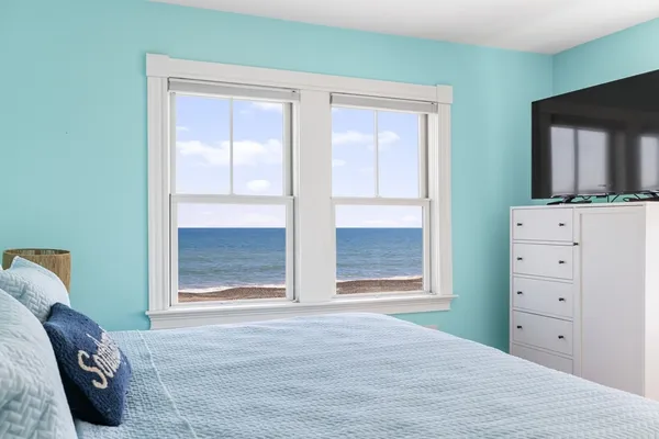 $2,625,000 | 72 B Street, Hull, MA 02045