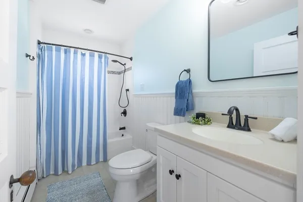$2,625,000 | 72 B Street, Hull, MA 02045