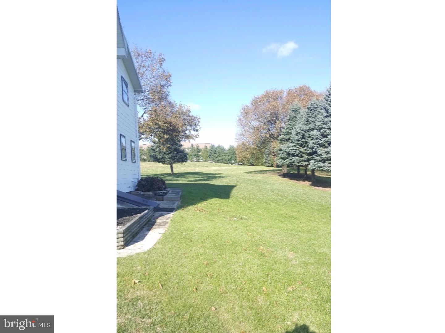 845 Fritztown Road Reading, PA 19608 - Photo 5 of 25 Side Yard