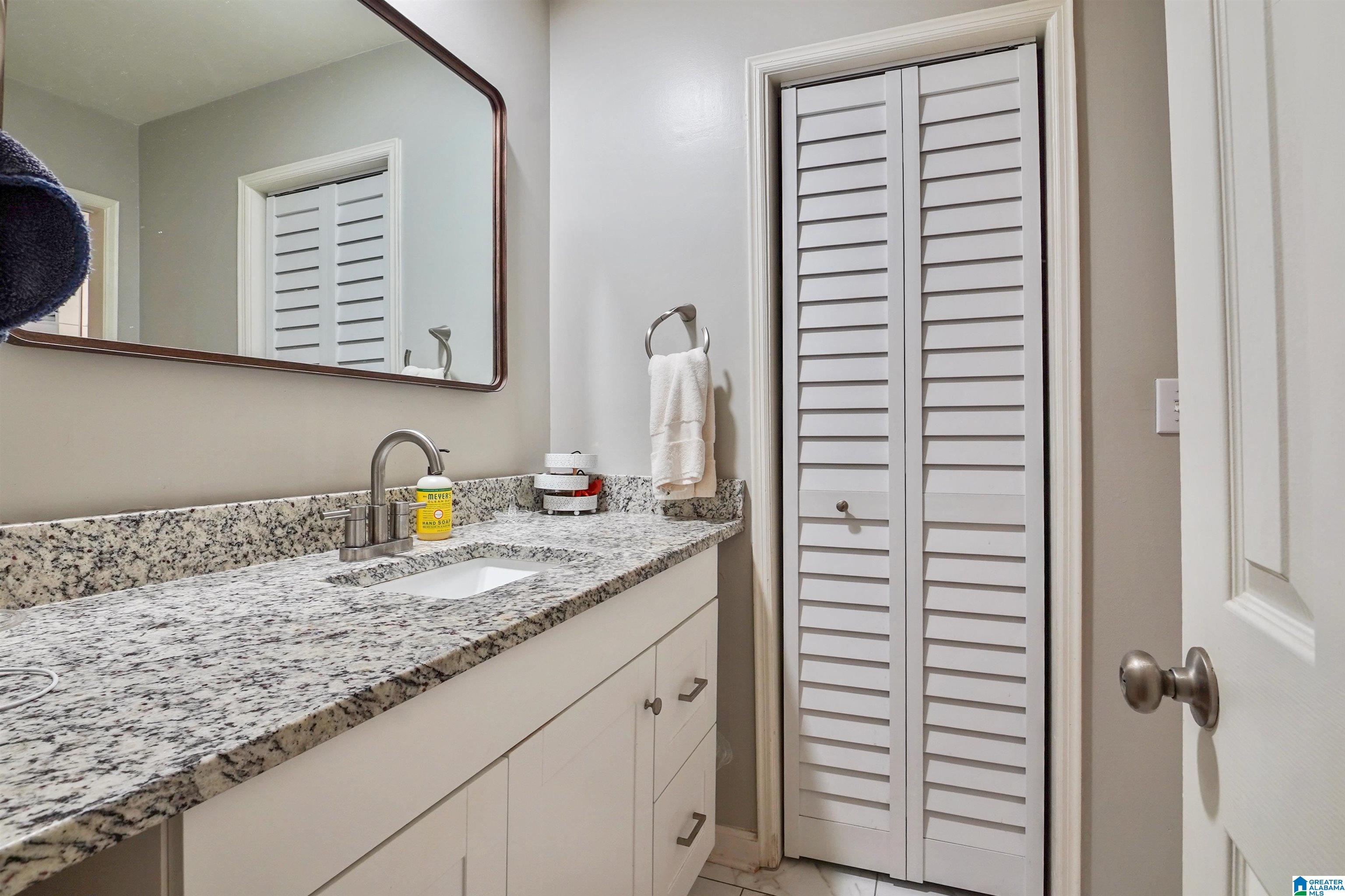 739 Columbiana Road Birmingham, AL 35209 - Photo 17 of 33