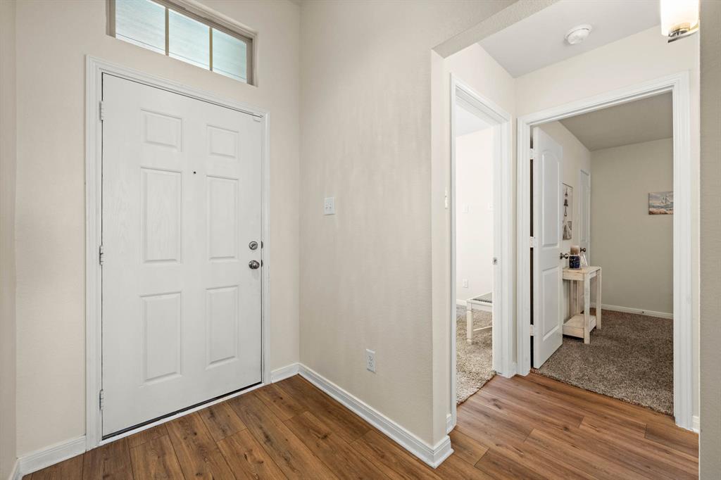 4009 Bravo Ranch Road Waco, TX 76705 - Photo 8 of 34