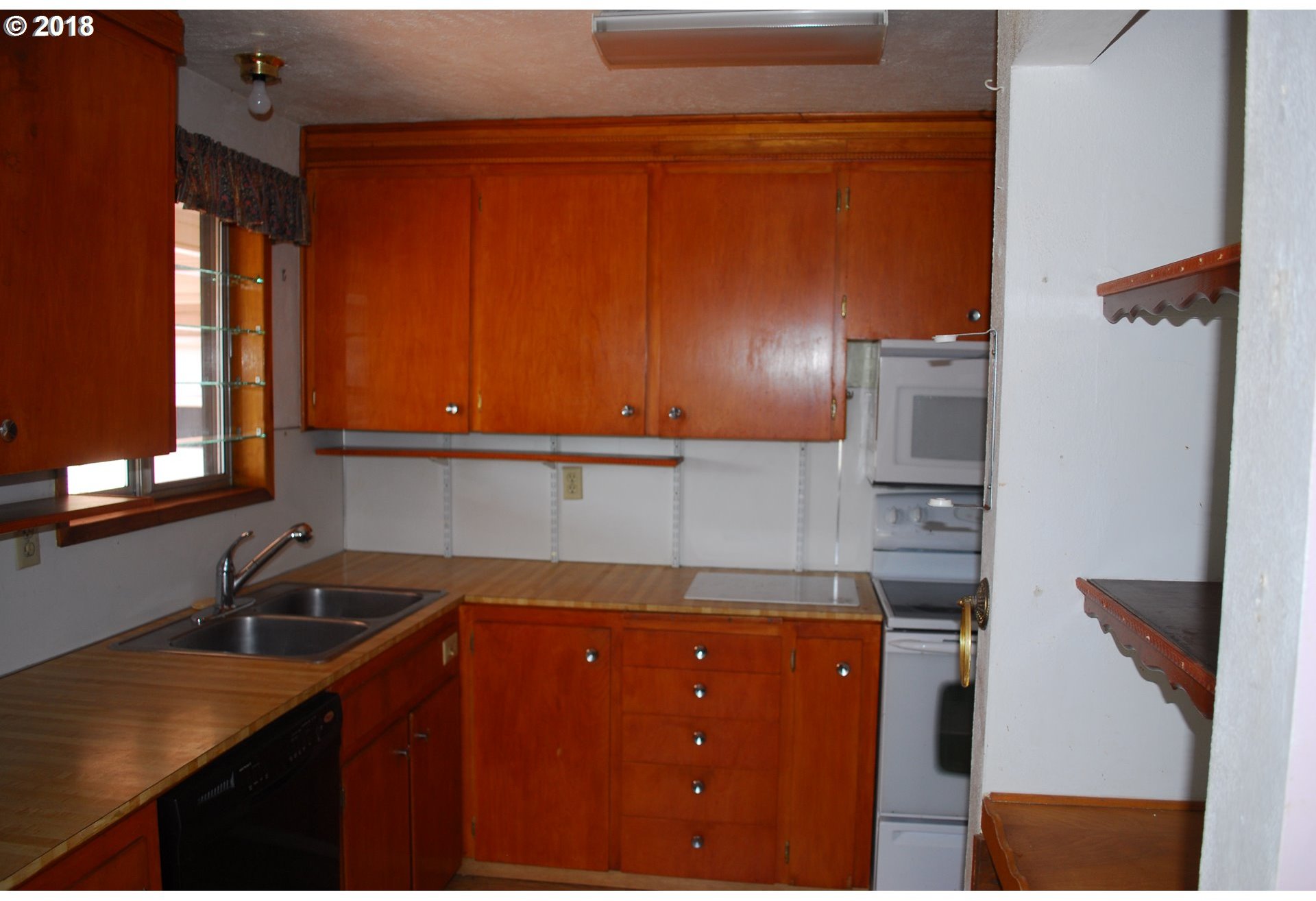 1580 Rainier Road Woodburn, OR 97071 - Photo 14 of 21 Gallery Image 14