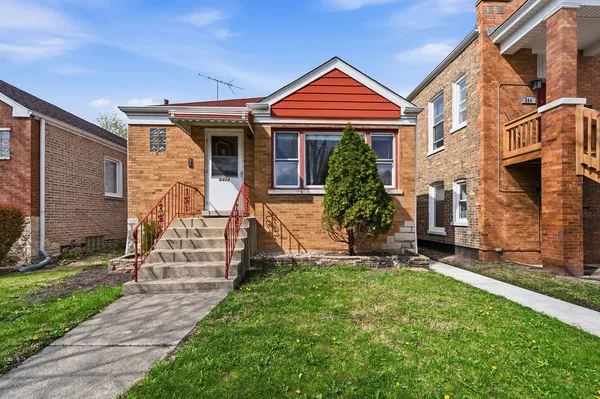 $319,900 | 6443 West 26th Street, Berwyn, IL 60402