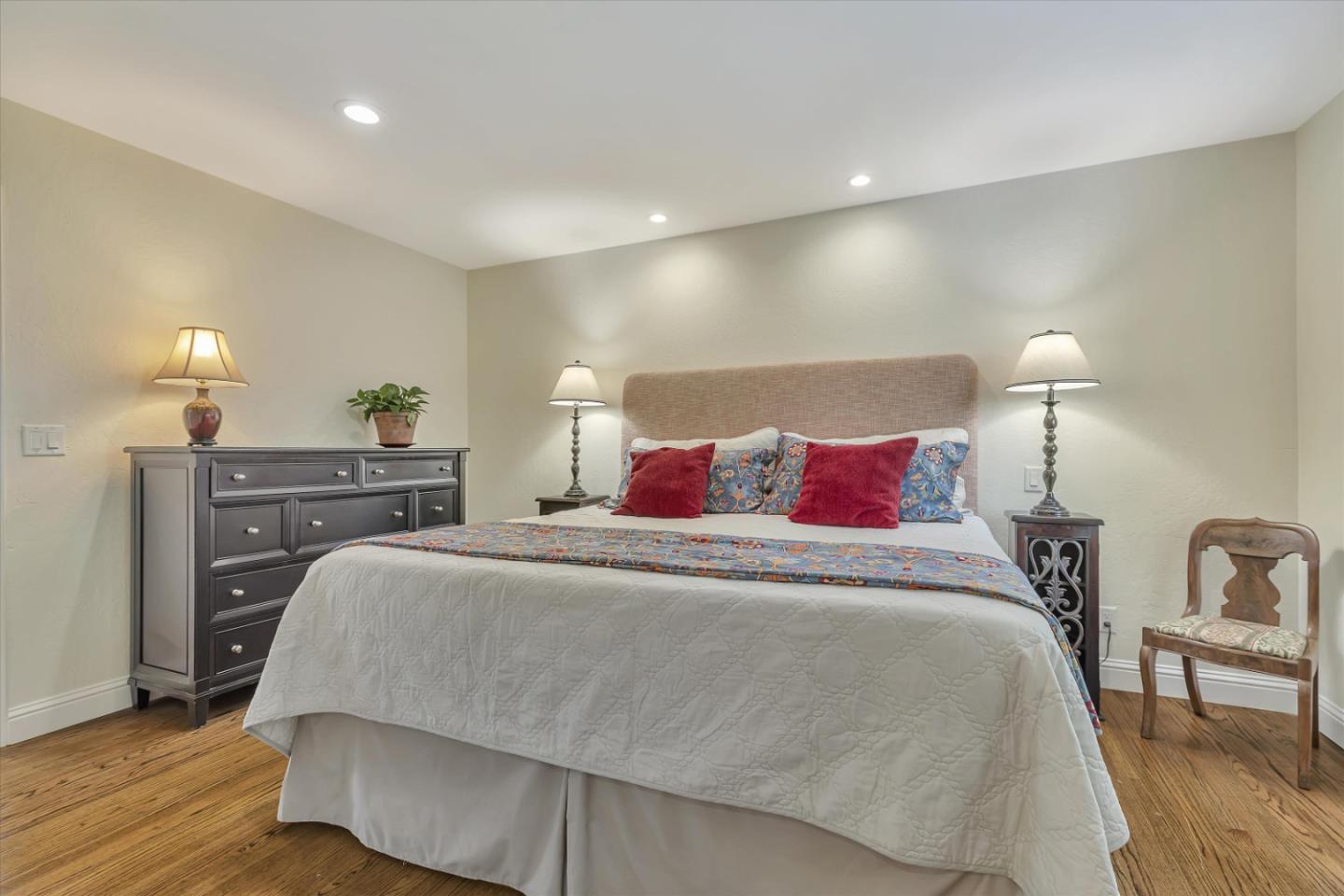 1190 Bruckner Circle Mountain View, CA 94040 - Photo 35 of 51 a bedroom with a bed and lamp