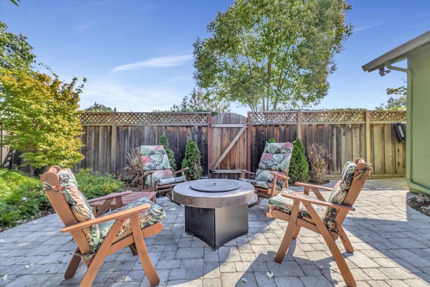 1190 Bruckner Circle Mountain View, CA 94040 - Photo 47 of 51 a view of a chairs and table in backyard